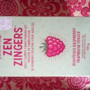 Zena Raspberry Body Oil - Pink and White